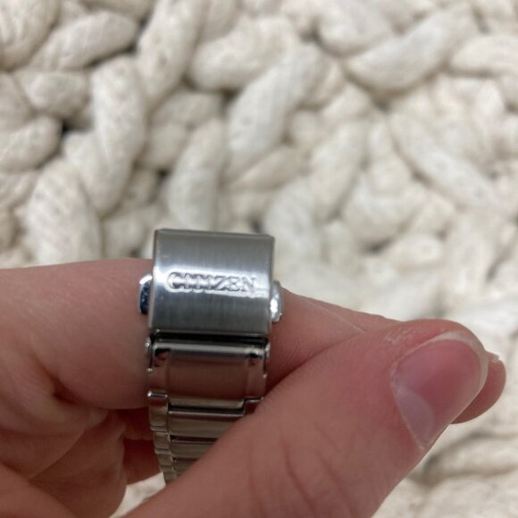 CITIZEN WATCH  ECO DRIVE *LIKE NEW* main image 4